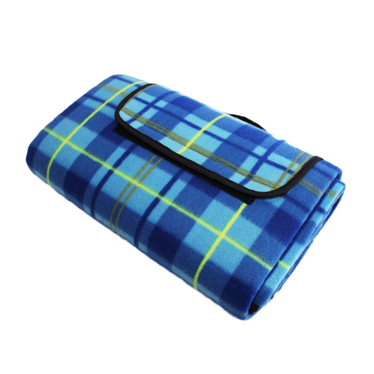 Polar picnic blanket